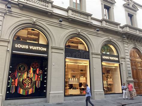 louis vuitton store front|louis vuitton factory outlet clearance.